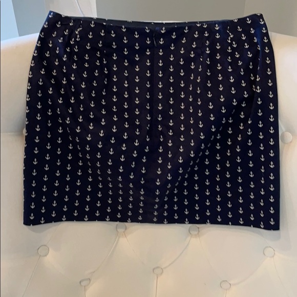 Nautical pattern zipper back pockets - Picture 3 of 6